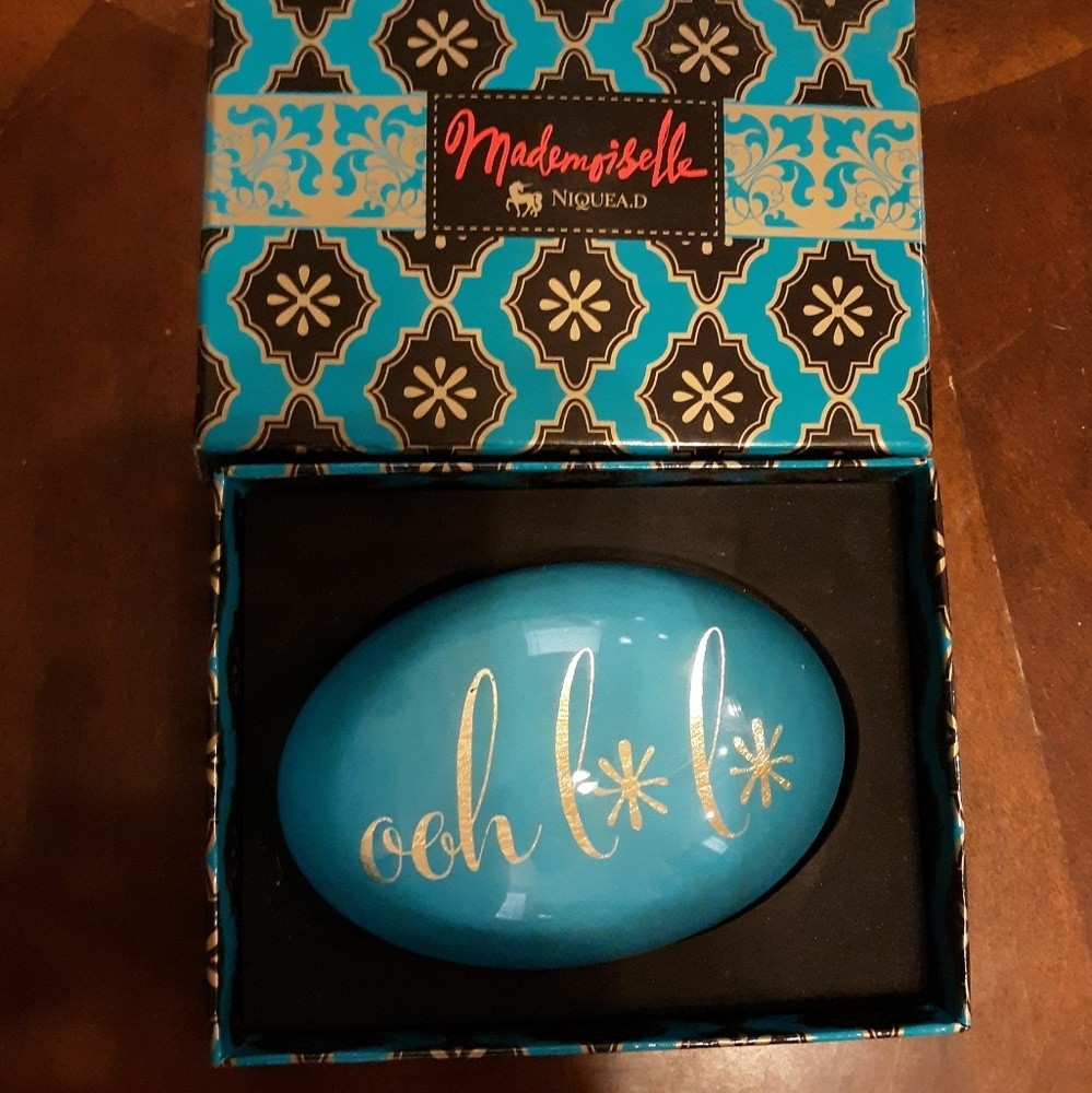 Mademoiselle Niquea.d "ooh La La" Blue Paperweight